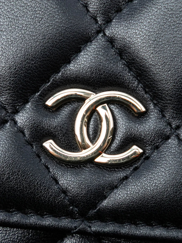 Channel Quilted Lambskin Camellia Bow Card Holder On Chain crossbody bag