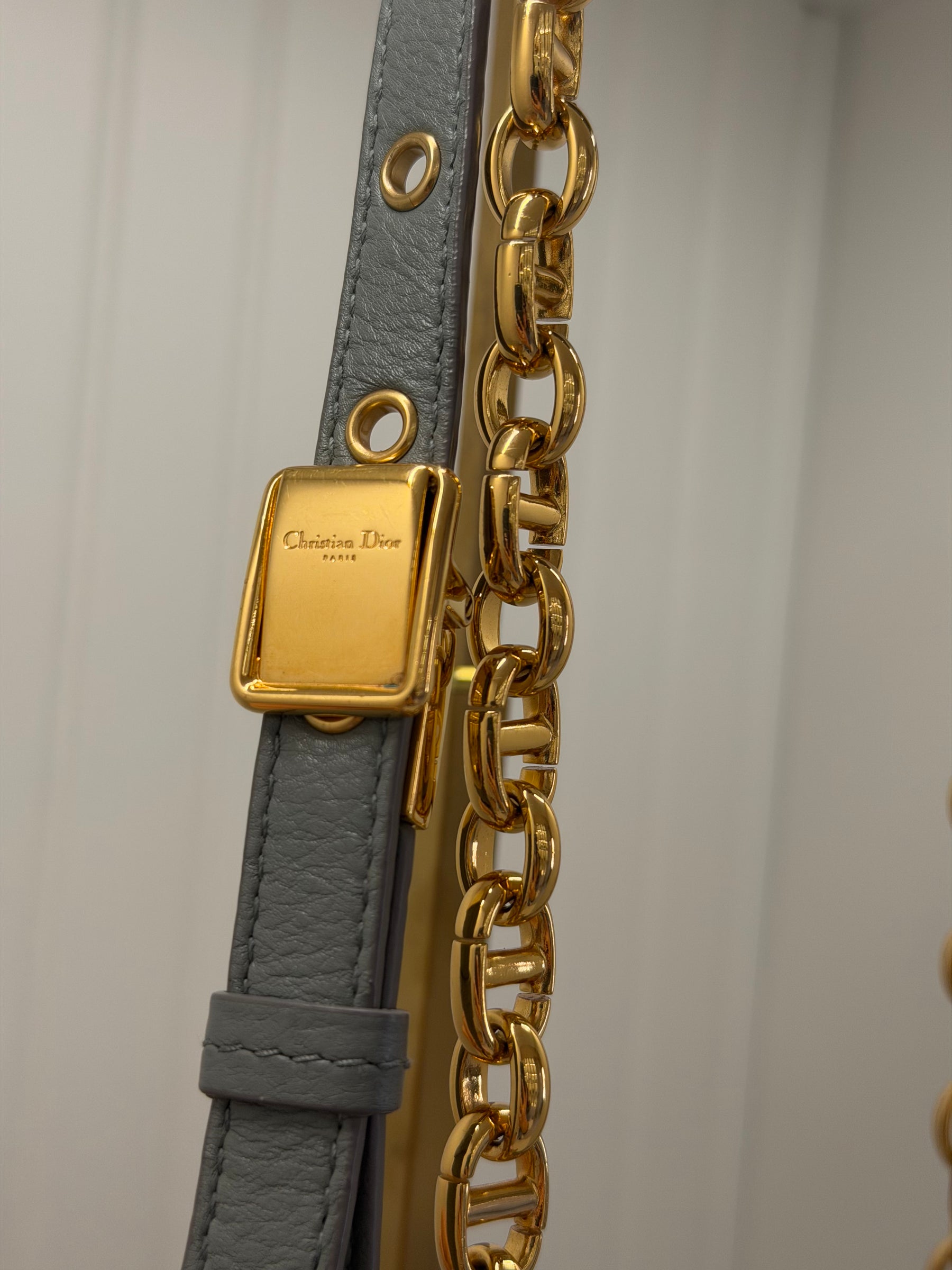 Medium Dior Caro Bad